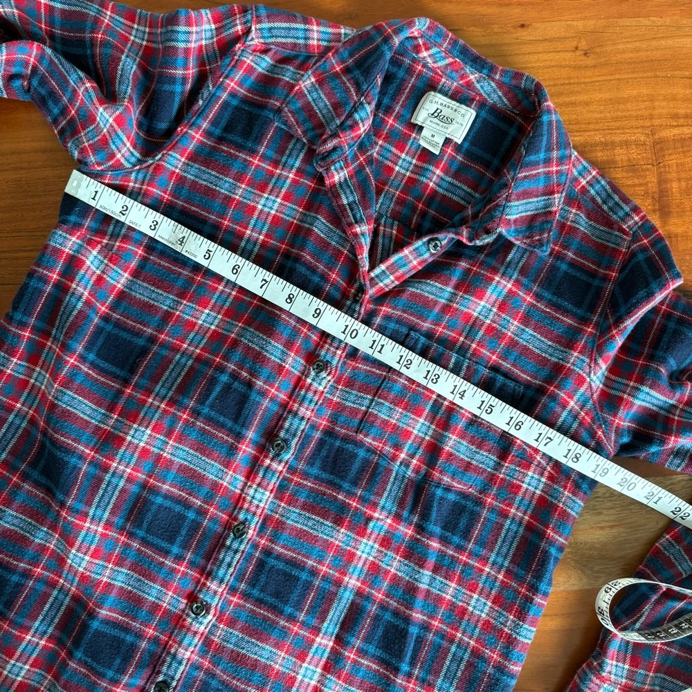 🦊 Bass Red and Blue Plaid Flannel Casual Shirt - Picture 5 of 7